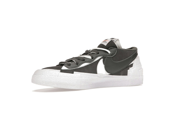 Nike Blazer Low sacai Iron Grey