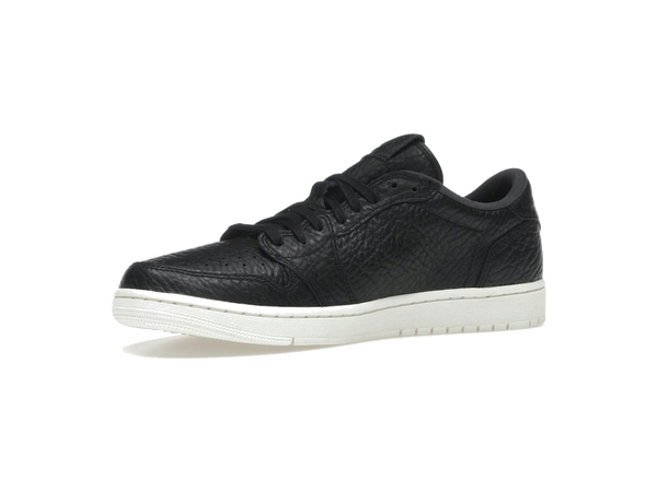 Jordan 1 Retro Low Swooshless Black (2025)