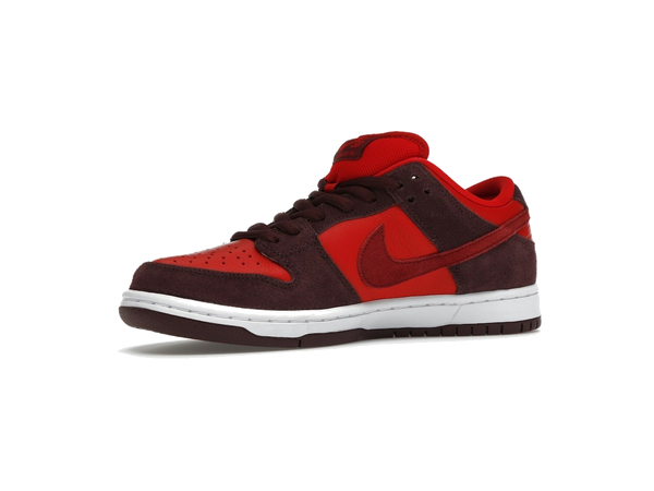 Nike SB Dunk Low Cherry